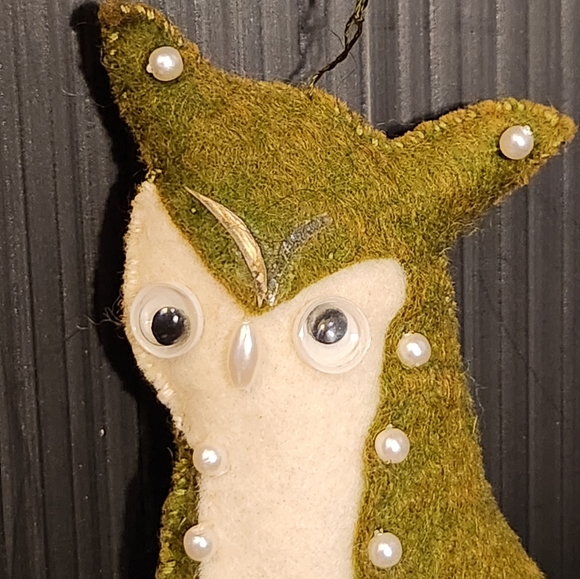 Retro Felted and Beaded Owl Ornament - Picture 11 of 16